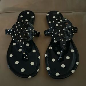 NWOT Tory Burch patent leather sandals